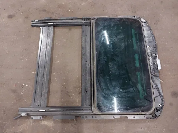Kattoluukku OEM 404.424 Alfa Romeo 147 Hatchbackille image 2