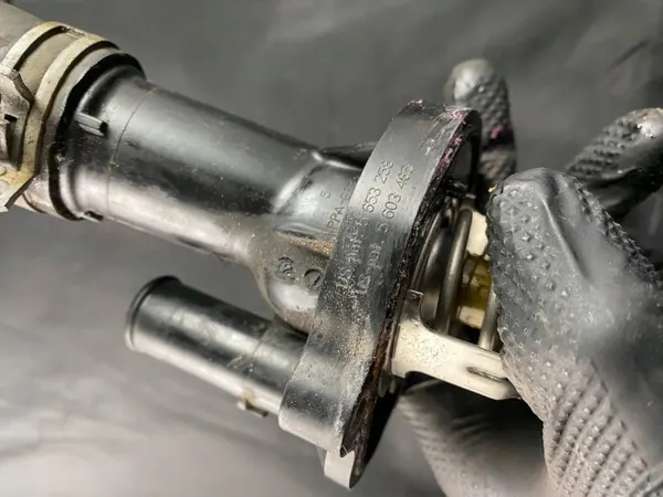 Ford OE AG9G8575CA Thermostat, Kühlsystem image 4