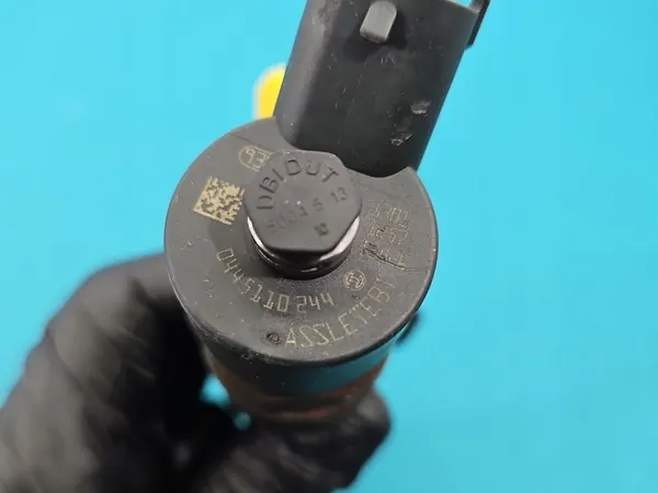 Fiat Croma II Injektor 1.9 JTD OEM 0445110244 image 2