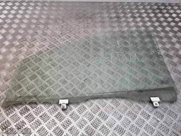 Vitre de porte Isuzu D-MAX OEM e643r008577 image 3