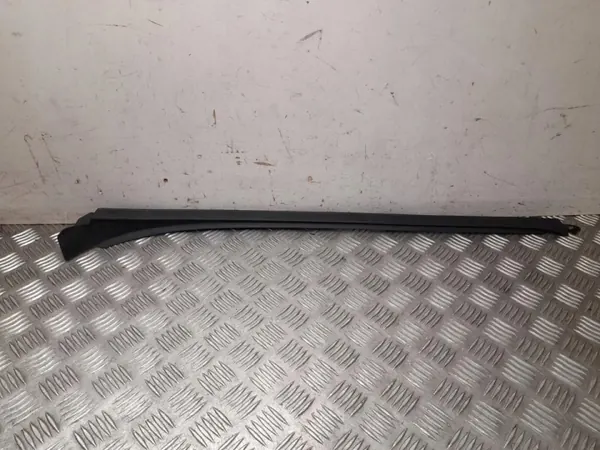 Detalle de acabado Mercedes-Benz A1776903401 - Usado image 2