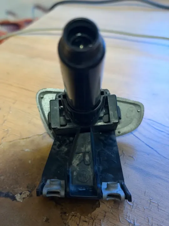 Oikea ajovalopesuri OEM 250212 Mitsubishi L200 2016- image 3