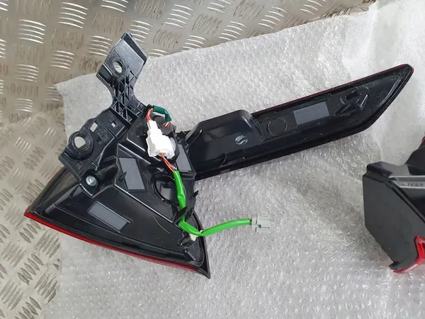 Juego de faros traseros Qashqai J12 22-24 image 5