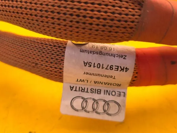 Audi E-Tron Laddningskabel OEM 4KE971015A image 8