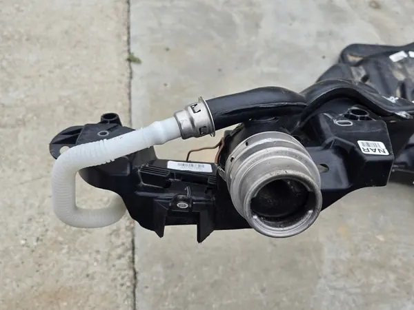 Tanque de Combustível VW Atlas Bomba EUA 3.6 V6 3QF201021AD image 7