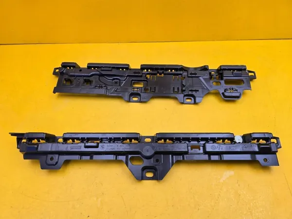 Glissière de seuil gauche BMW 5 G60 OEM 5A1C2C3 image 2