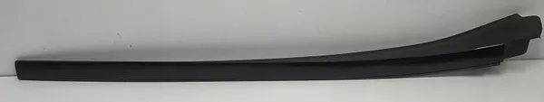 Höger Vindrutslist OEM Mercedes W213 image 2