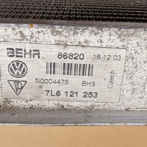 Radiador de água OEM WQIK* 7L6121253 para VW Touareg image 4