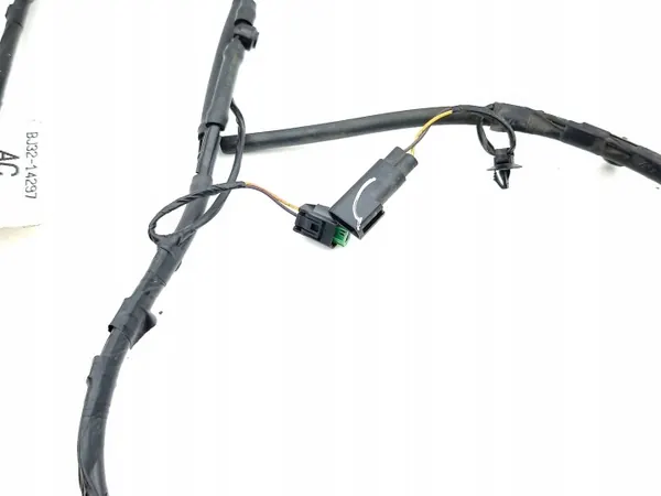 Tuyau lave-glace Land Rover Evoque I 2013 OEM BJ3214297 image 4