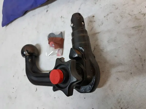 Enganche Desmontable Westfalia OEM 313252 Usado image 4
