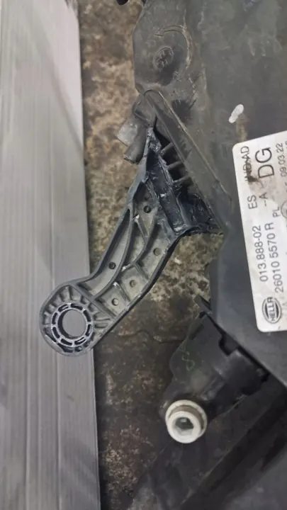 Täydellinen oikea etuvalaisin Renault Kadjar image 3