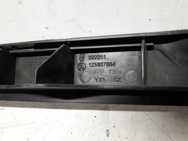 SKODA OCTAVIA 2 II HB LIFT 08- Scivolo Paraurti Posteriore Destro 1Z5807864 image 5