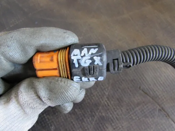 Sensor desgaste pastilhas OEM 81254296894 para MAN TGX image 3