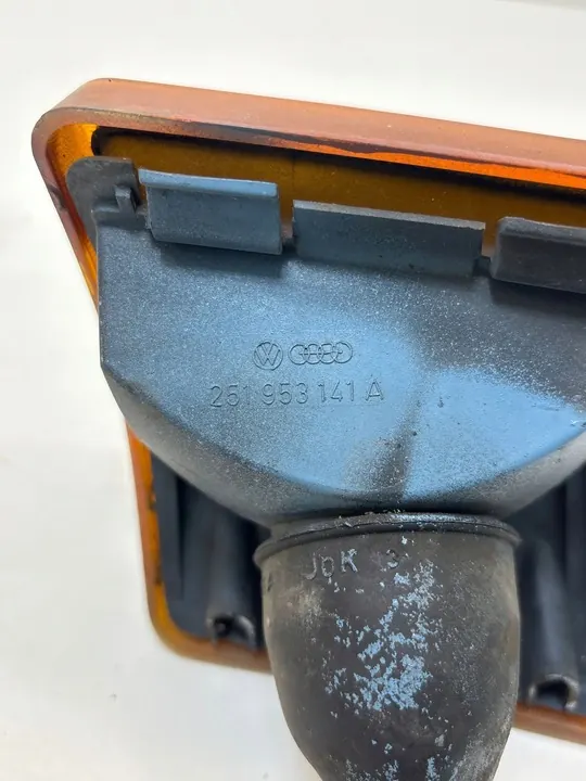 VW T3 Transporter Indicador Frontal Esquerdo OEM 251953141A image 5