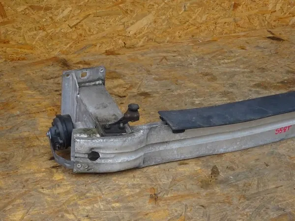 AUDI S5 A5 8T Etupuskuri OEM image 2