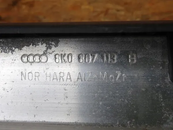 AUDI S5 A5 8T Etupuskuri OEM image 5