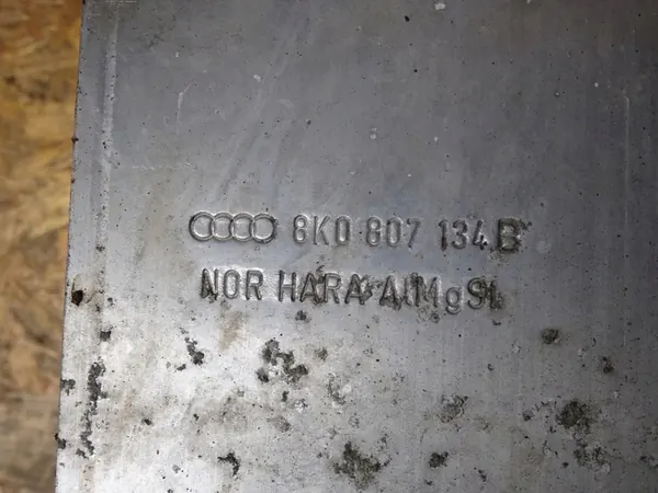 AUDI S5 A5 8T Etupuskuri OEM image 6