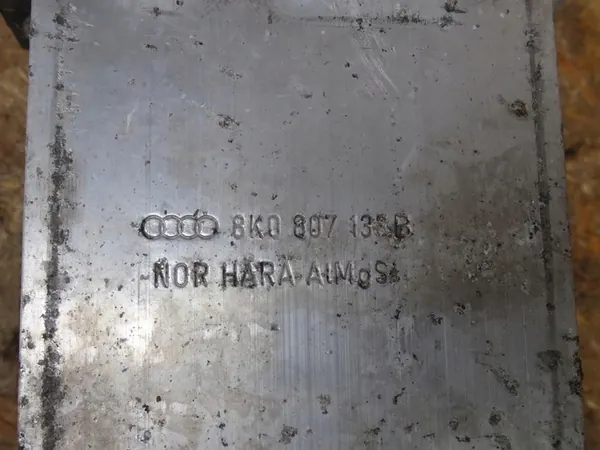 AUDI S5 A5 8T Etupuskuri OEM image 7