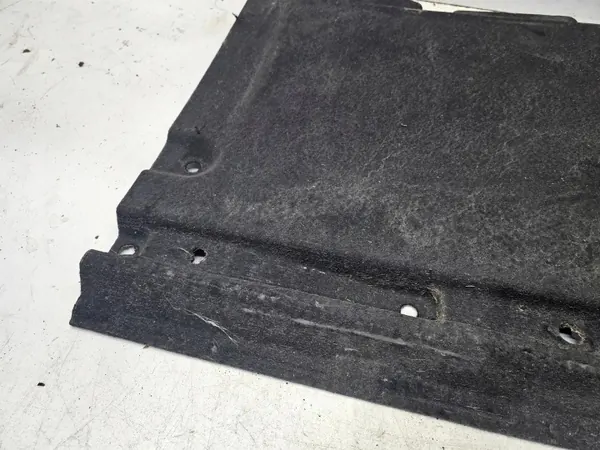 Linker onderbodembescherming OEM 8W0825207 voor Audi A4 B9 image 8