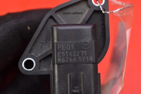Luchtmassameter OEM E5T62271 voor Mazda MX-5 image 6