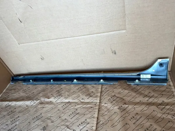 Audi A7 C7 S Line tröskel OEM 4G8853860J 2017 image 5