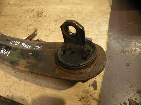 Volvo S40 II V50 C30 Braccio di Controllo Posteriore Destro image 3