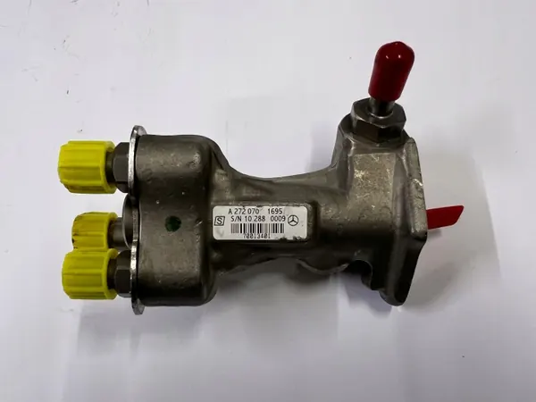 Distributeur de carburant Mercedes-Benz OE A2720701695 image 2