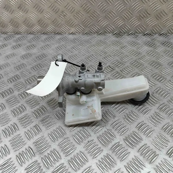 Bromsbehållare OEM 1643581480 för Peugeot 2008 II image 4