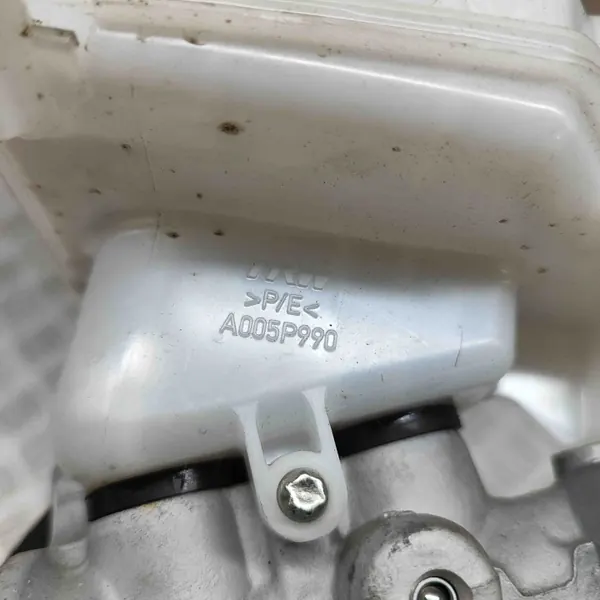 Bromsbehållare OEM 1643581480 för Peugeot 2008 II image 6