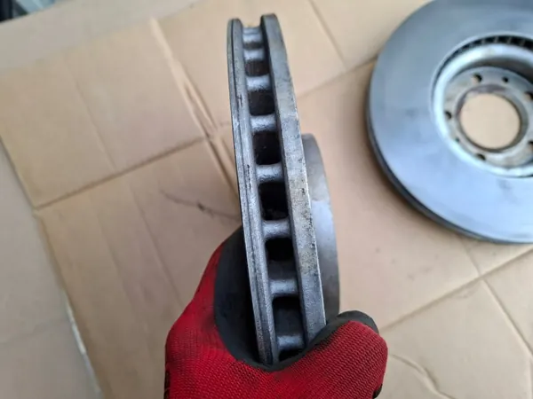 OEM 9688354580 Vorderer Bremsscheibe für Opel Grandland X image 5