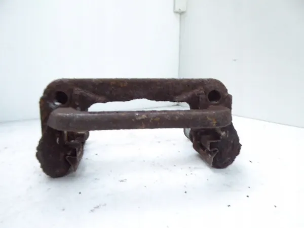 Nissan Qashqai I J10 Takajarrusatulan tuki 2.0 16V OEM image 3