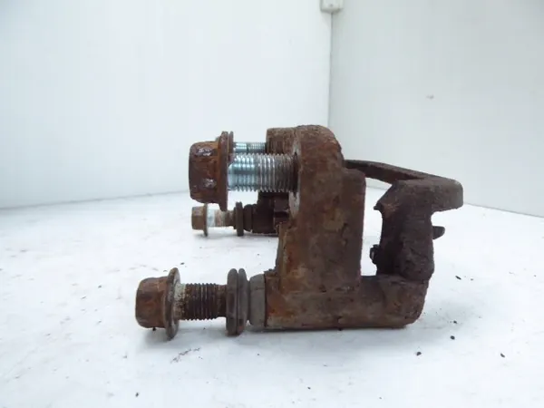 Nissan Qashqai I J10 Takajarrusatulan tuki 2.0 16V OEM image 4