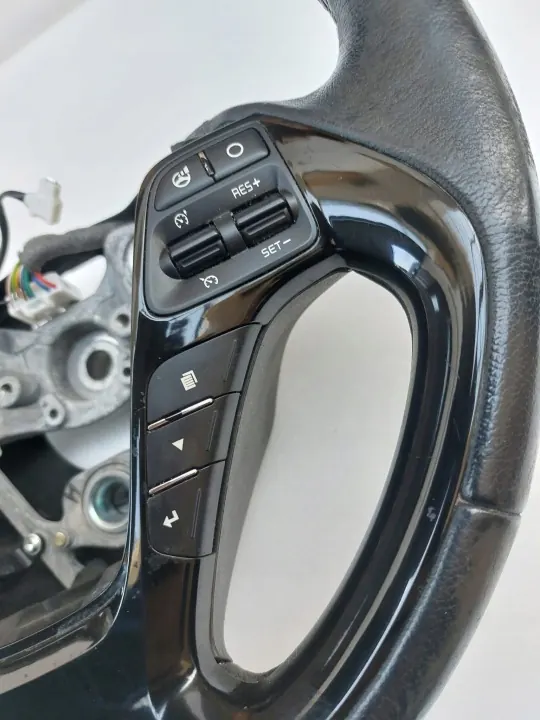 Volant chauffant cuir KIA CEED II OEM image 9