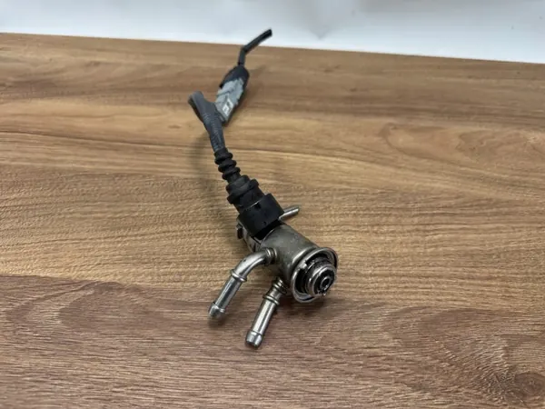 Injector AdBlue OEM 208997976R para Renault 2.0 DCI image 4