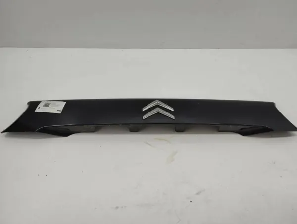 OEM 5817A064 Citroen C-Crosser Heckklappenverkleidung image 2