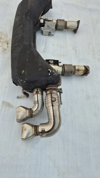 Sistema de escape Chevrolet Corvette C8 84896568 image 6