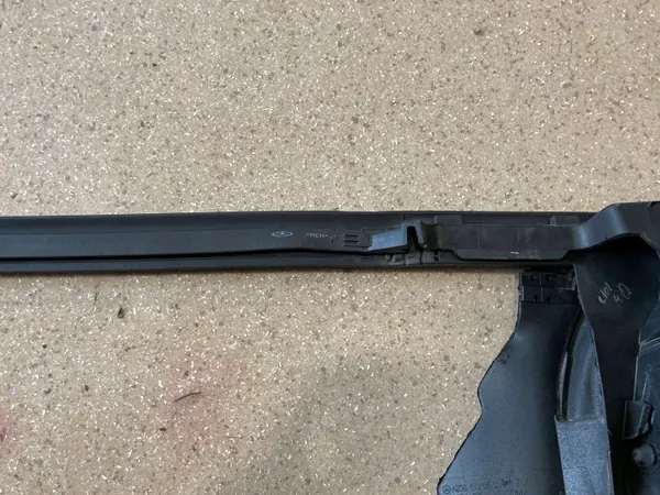 Mercedes-ovenlasitiiviste OEM A2386730500 Vasen image 10