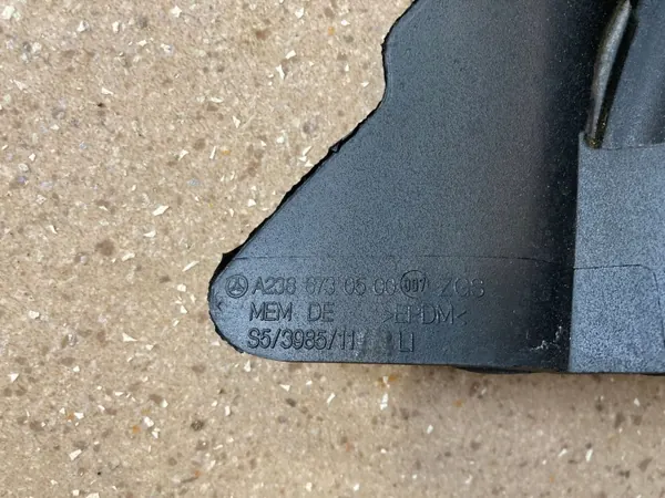Mercedes-ovenlasitiiviste OEM A2386730500 Vasen image 4