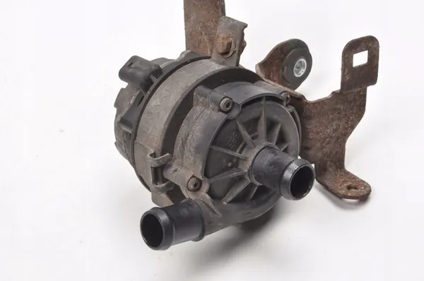 Vattenpump Maserati Ghibli SQ4 3.0 V6 670005347 image 2