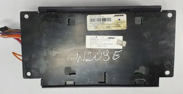 BOSE-versterker OEM 2098200289 voor Mercedes CLK image 3