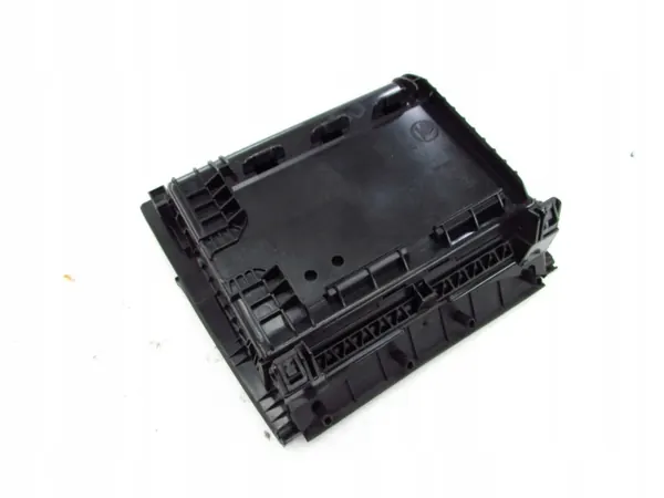 Skoda Octavia III Bakje met Draadloos Laden OEM 5E1863071B image 5