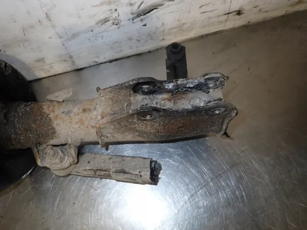 OEM 000 McPherson Oikea Etu Opel Insignia image 3