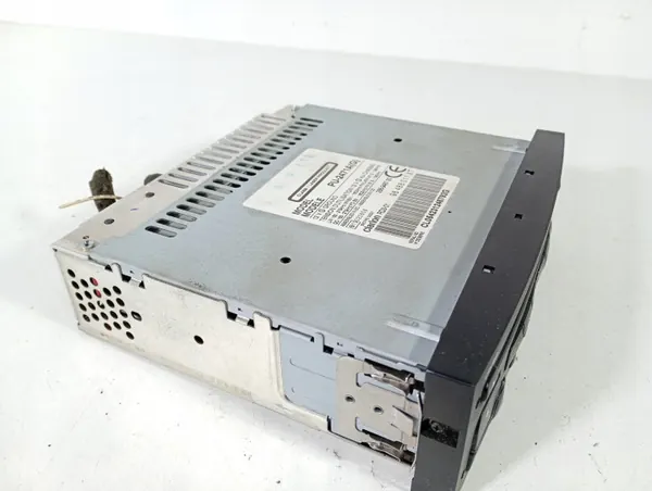 Peugeot OEM M1S245 DOM 00020305 Radio - Gebruikt, Geen Code image 3
