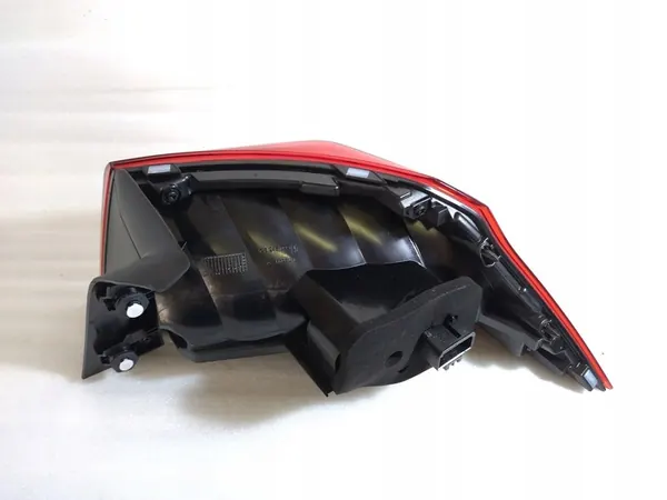 Luz trasera izquierda VW Passat B8 2015+ Sedan OEM 3G5945095J image 8
