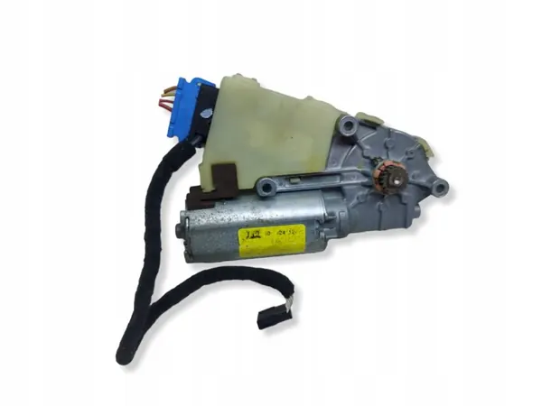 Schiebedachmotor OEM 4B0959591 für VW Golf IV image 3