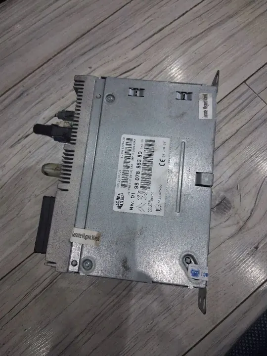 OEM 9807886380 Tehdasradio Citroen C4 Picasso II:lle image 3