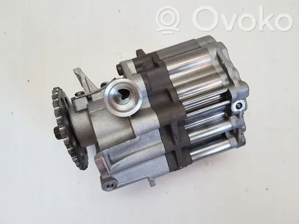 Bomba de aceite Mercedes OEM A6541801900 - Usada image 2