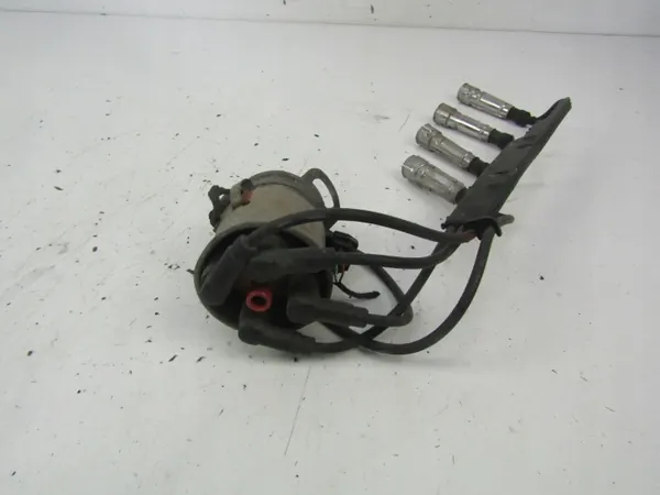 Bobine d'allumage OEM AK-6-82473 pour VW Polo 3 image 3