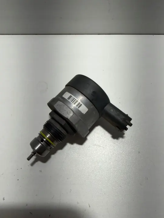 Soupape Régulateur Pression Rail Carburant OEM GC46-9H321-BA image 2