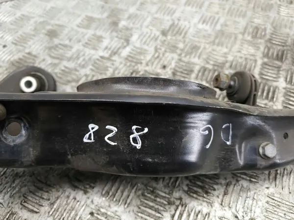 Volkswagen Golf VIII 2022 Braccio Superiore Posteriore Destro OEM image 7